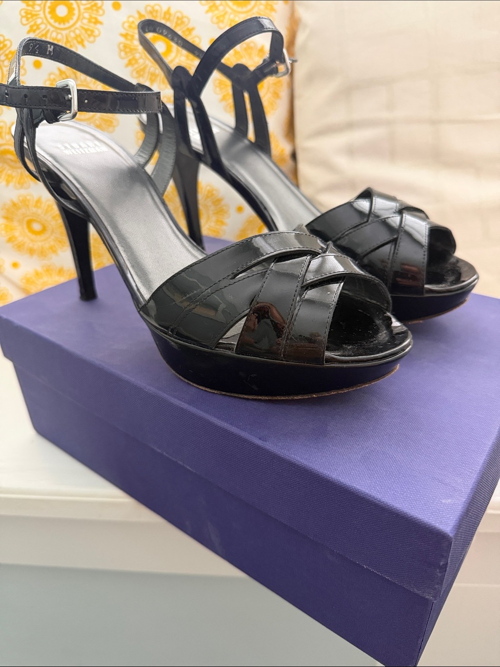 Stuart Weitzman Black Patent Leather Platform Heels Loopthru 3.5 heel 1 platform